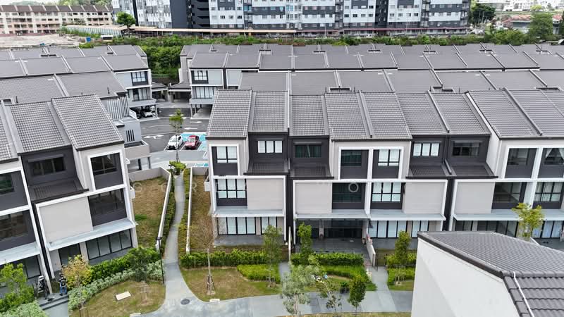 2.5-storey Terraced House for Sale in Taman Bukit Serdang (Seri Kembangan) - Gordan Wong - Exterior - PropertyGuru.com.my