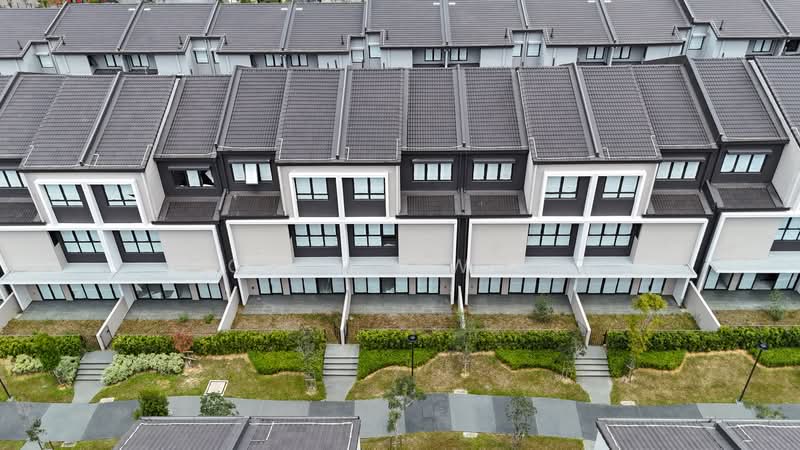 2.5-storey Terraced House for Sale in Taman Bukit Serdang (Seri Kembangan) - Gordan Wong - Exterior - PropertyGuru.com.my