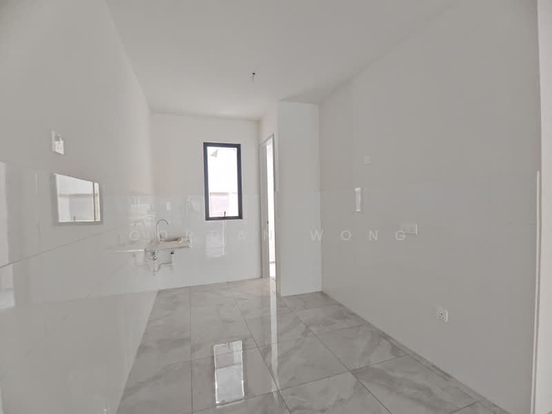 2.5-storey Terraced House for Sale in Taman Bukit Serdang (Seri Kembangan) - Gordan Wong - Kitchen - PropertyGuru.com.my