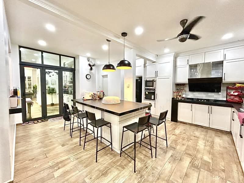 Taman Cahaya Alam untuk Untuk Dijual - RM 1,700,000, Mac 2026 - Kitchen - PropertyGuru.com.my