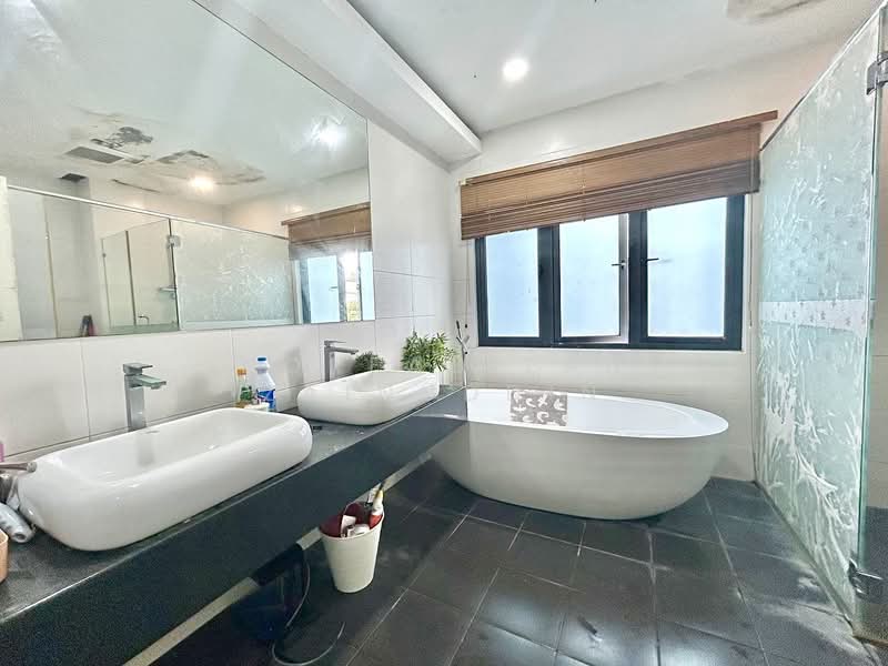 Taman Cahaya Alam untuk Untuk Dijual - RM 1,700,000, Mac 2026 - Bathroom - PropertyGuru.com.my
