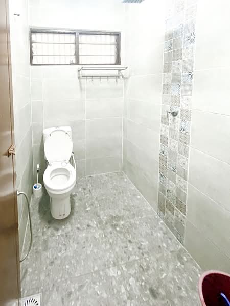 Seksyen 6 untuk Untuk Dijual - RM 799,000, Mac 2026 - Bathroom - PropertyGuru.com.my
