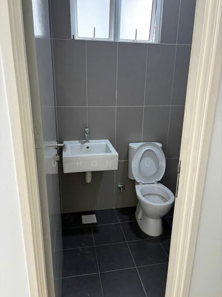 Skysuites @ Meldrum Hills untuk Untuk Disewa - RM 2,000 /bulan, Feb 2026 - Bathroom - PropertyGuru.com.my