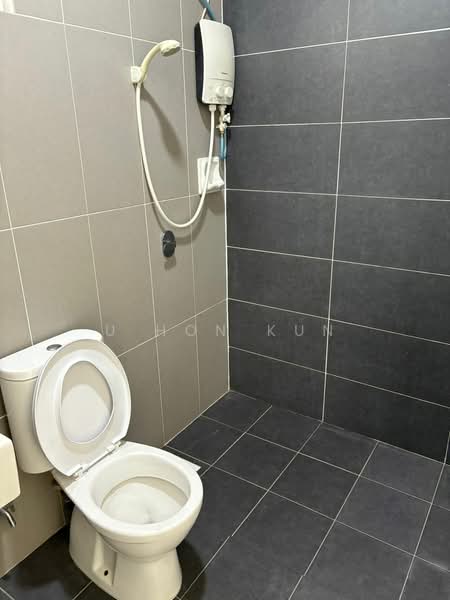 Skysuites @ Meldrum Hills untuk Untuk Disewa - RM 2,000 /bulan, Feb 2026 - Bathroom - PropertyGuru.com.my