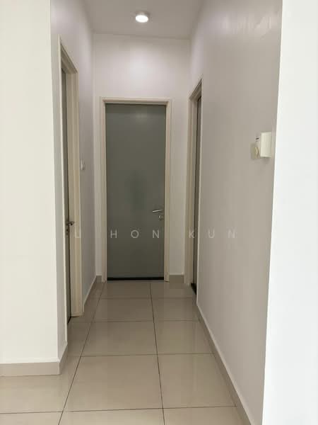 Skysuites @ Meldrum Hills untuk Untuk Disewa - RM 2,000 /bulan, Feb 2026 - Corridor - PropertyGuru.com.my