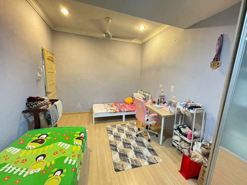2.5-storey Terraced House for Sale in Ampang Jaya (Ampang) - Ali Idris - Bedroom - PropertyGuru.com.my
