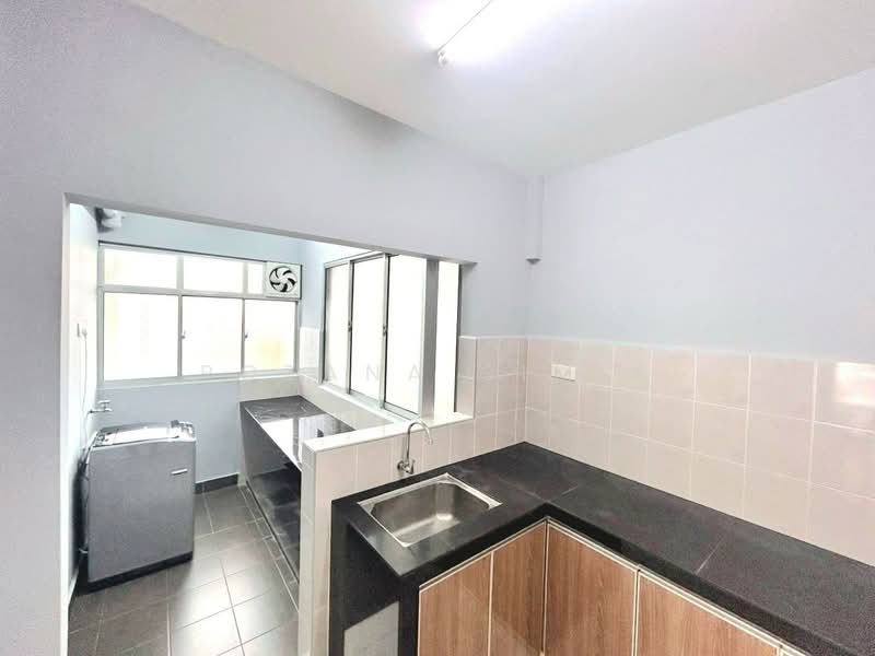 Apartment for Sale at D'Cassia - Rozana Simin - Kitchen - PropertyGuru.com.my