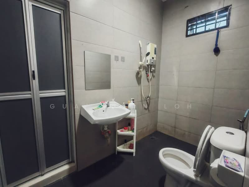 2-storey Terraced House for Sale in Johor Bahru (Johor) - Guang Jun Loh - Bathroom - PropertyGuru.com.my