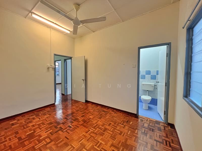 Taman Kajang Perdana untuk Untuk Dijual - RM 699,000, Mac 2026 - Bathroom - PropertyGuru.com.my