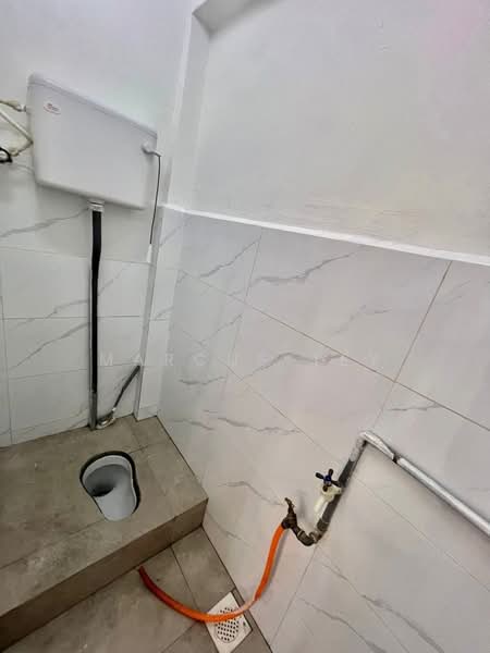 Bukit Gambir untuk Untuk Dijual - RM 210,000, Feb 2026 - Bathroom - PropertyGuru.com.my