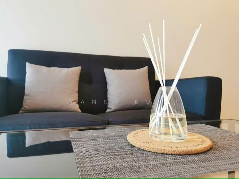 Servis Apartment untuk Dijual di Star Residences One - Yanny Koh - Living Room - PropertyGuru.com.my