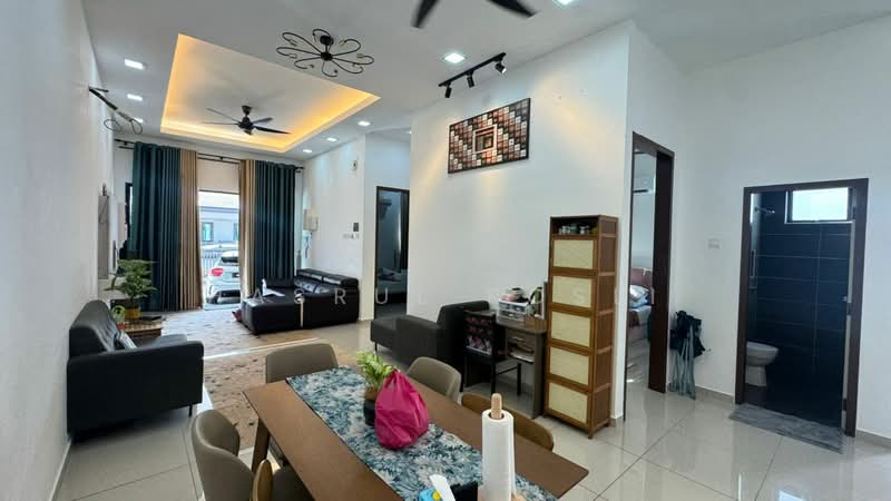 Bandar Sp Saujana untuk Untuk Dijual - RM 420,000, Feb 2026 - Living Room - PropertyGuru.com.my