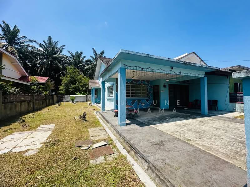 Semi-Detached House for Sale in Sepang (Selangor) - Tengku June Tengku Mamat - Exterior - PropertyGuru.com.my