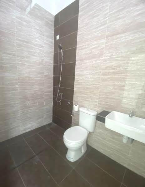 2-storey Terraced House for Sale in Taman Sutera Utama (Skudai) - William Tay - Bathroom - PropertyGuru.com.my