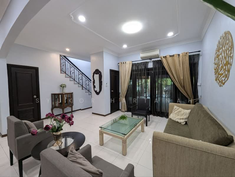 Double Storey Terrace, Jalan Sepah Puteri, Seksyen 5, Kota Damansara untuk Untuk Dijual - RM 1,080,000, Mac 2026 - Living Room - PropertyGuru.com.my