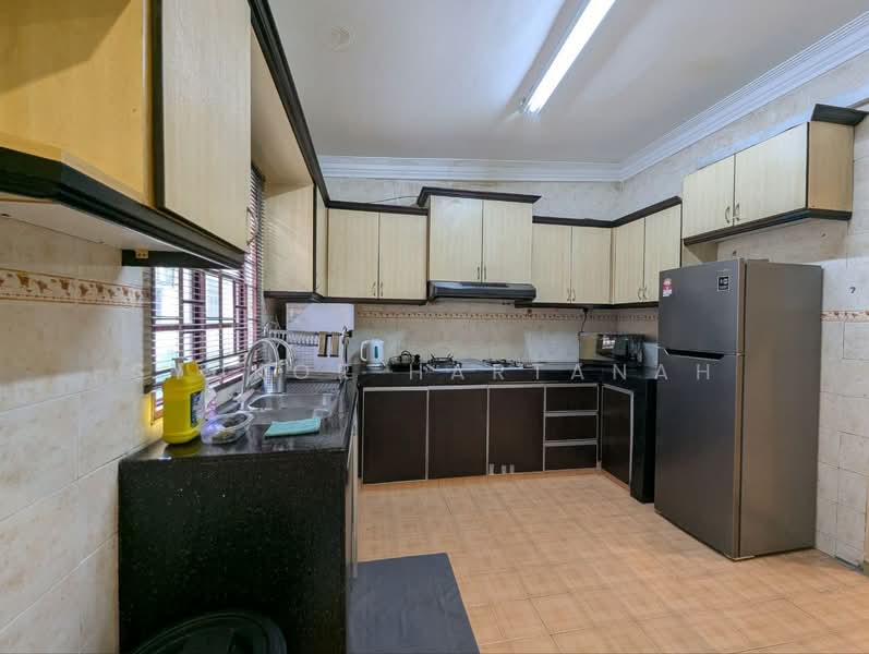 Double Storey Terrace, Jalan Sepah Puteri, Seksyen 5, Kota Damansara untuk Untuk Dijual - RM 1,080,000, Mac 2026 - Kitchen - PropertyGuru.com.my