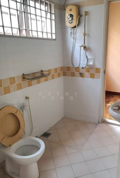 2.5-storey Terraced House for Sale in Desa Aman Puri (Kepong) - Kathy Pong - Bathroom - PropertyGuru.com.my