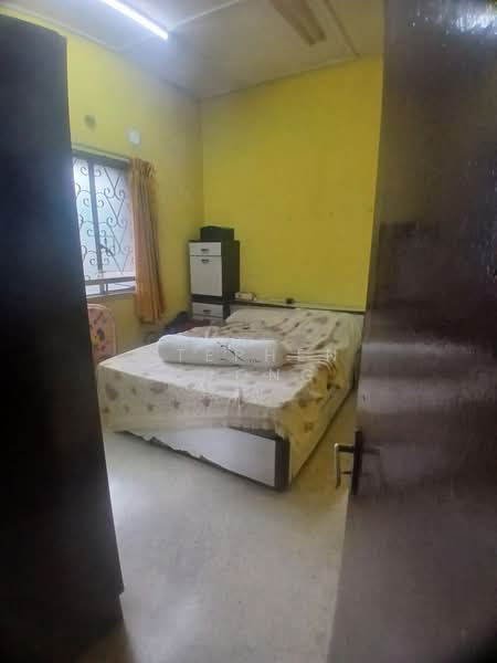 Semi-Detached House for Sale in Taman Majidee (Johor Bahru) - Stephen Chong - Bedroom - PropertyGuru.com.my