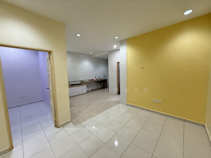 1-storey Terraced House for Rent in Johor Bahru (Johor) - John Pharn - Kitchen - PropertyGuru.com.my