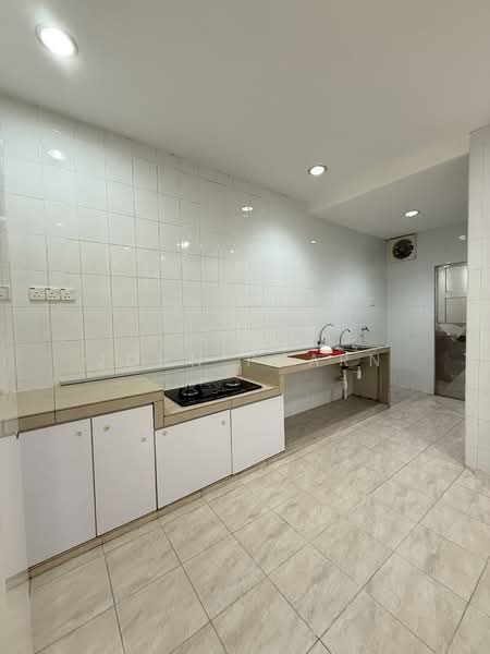 1-storey Terraced House for Rent in Johor Bahru (Johor) - John Pharn - Kitchen - PropertyGuru.com.my