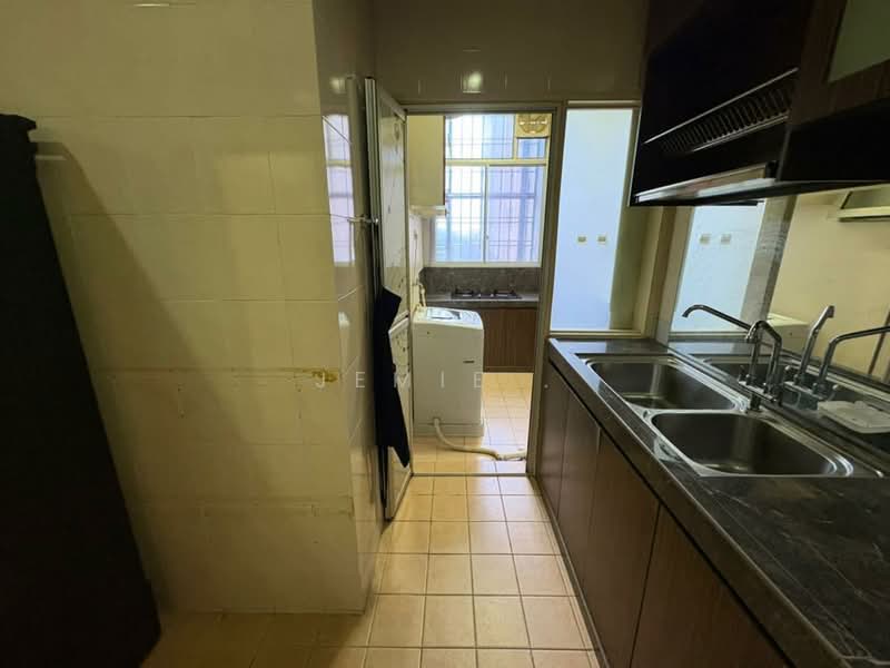Prima Regency untuk Untuk Disewa - RM 1,800 /bulan, Feb 2026 - Kitchen - PropertyGuru.com.my