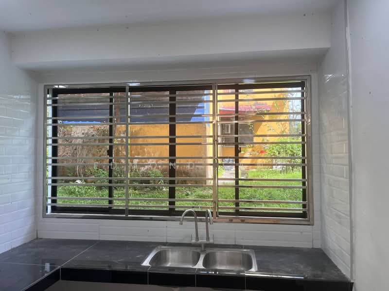 Flat for Rent at Flat Bandar Selesa Jaya @ Jalan Silat Gayong - Edmond Tang - Kitchen - PropertyGuru.com.my