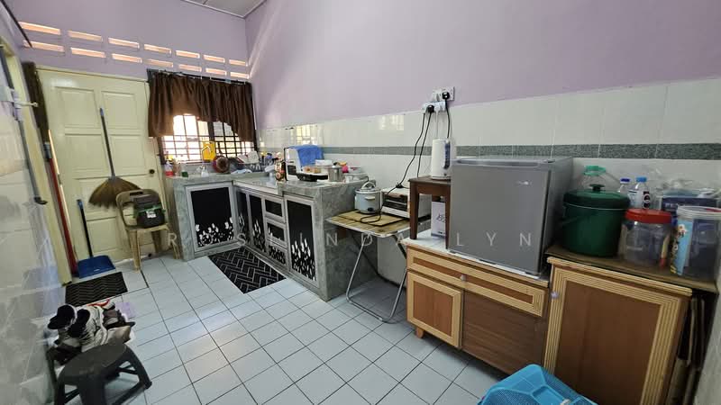 Taman Jati Indah Alor Gajah untuk Untuk Dijual - RM 220,000, Feb 2026 - Kitchen - PropertyGuru.com.my