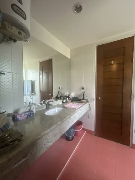 2-Twelve untuk Untuk Disewa - RM 4,500 /bulan, Feb 2026 - Bathroom - PropertyGuru.com.my