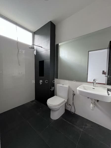 Semi-Detached House for Rent in Senibong (Permas Jaya) - Nico Ho - Bathroom - PropertyGuru.com.my