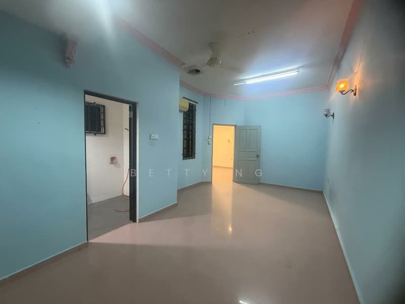 Taman Johor Jaya untuk Untuk Dijual - RM 700,000, Feb 2026 - PropertyGuru.com.my