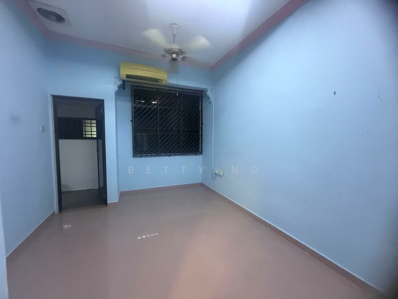 Taman Johor Jaya untuk Untuk Dijual - RM 700,000, Feb 2026 - PropertyGuru.com.my