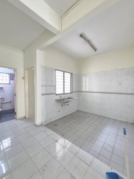 Kota Kemuning untuk Untuk Dijual - RM 638,000, Mac 2026 - Kitchen - PropertyGuru.com.my
