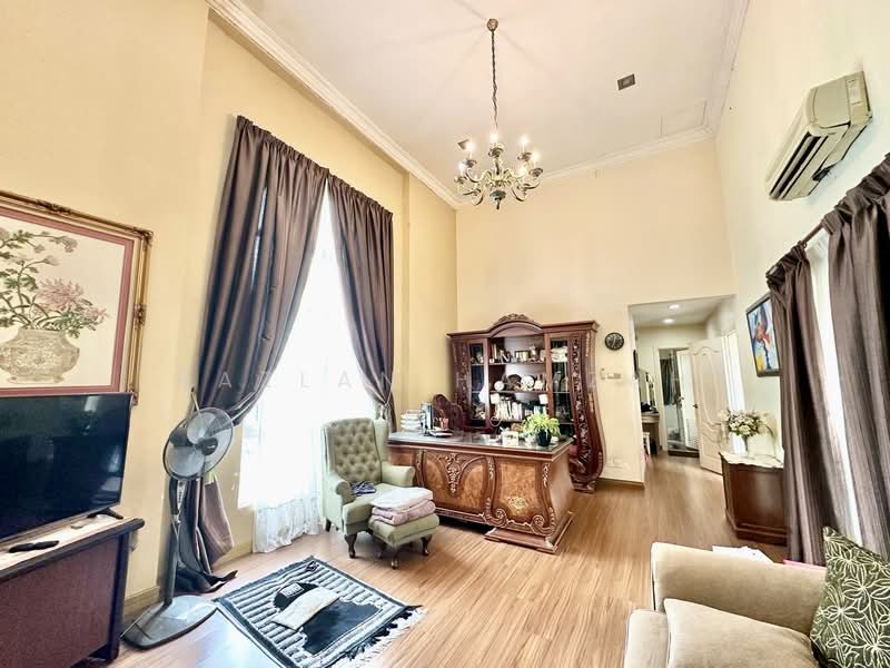 Impian Golf & Country Resort Saujana untuk Untuk Dijual - RM 2,900,000, Apr 2026 - Living Room - PropertyGuru.com.my
