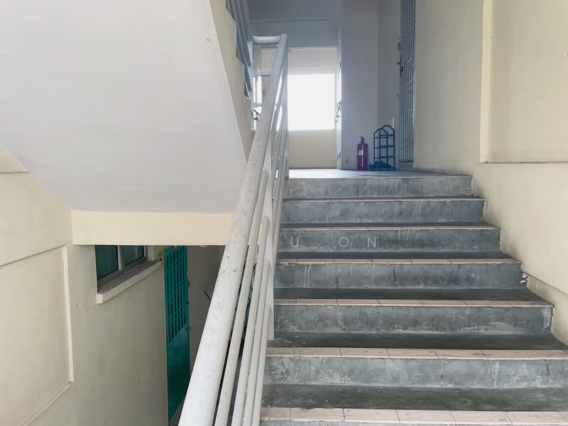 Apartment for Sale at Bayu Puteri 2 - Pei Lu On - Corridor - PropertyGuru.com.my