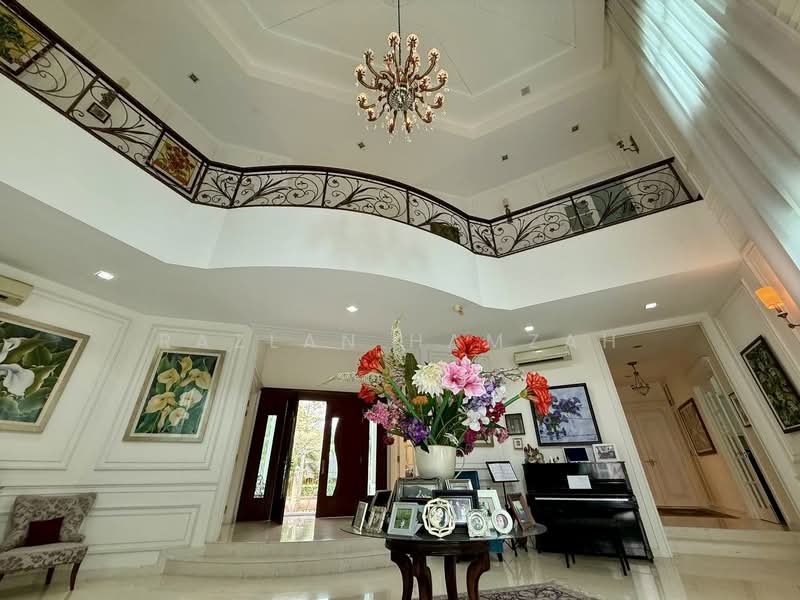 Bungalow for Sale in Kajang (Selangor) - Razlan Hamzah - Entrance - PropertyGuru.com.my