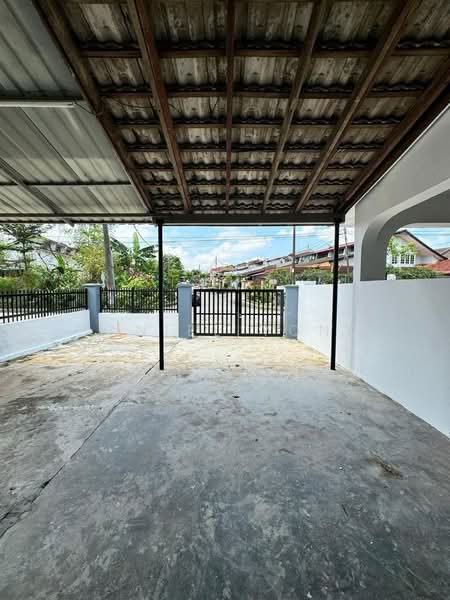 Jalan Camar taman perling end lot untuk Untuk Dijual - RM 578,000, Feb 2026 - Exterior - PropertyGuru.com.my