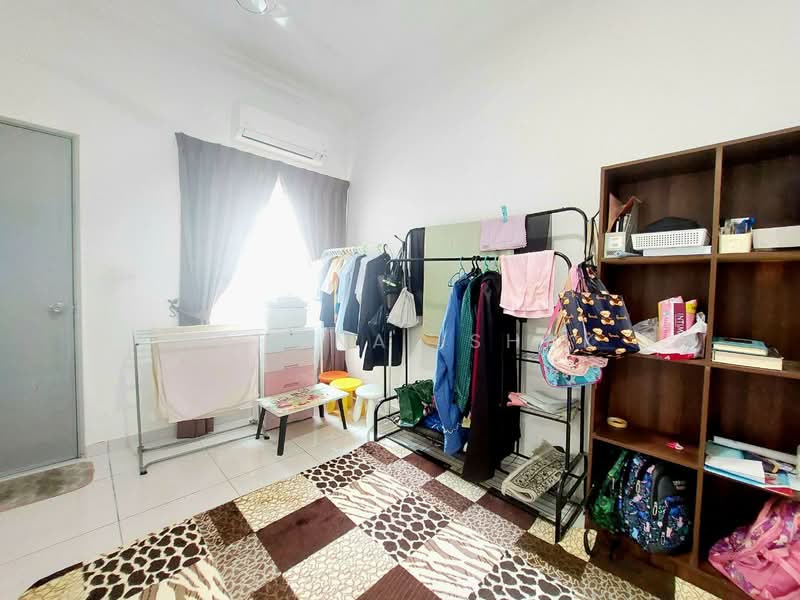 2-storey Terraced House for Sale in Puncak Alam (Selangor) - Rohana Ishak - Bedroom - PropertyGuru.com.my