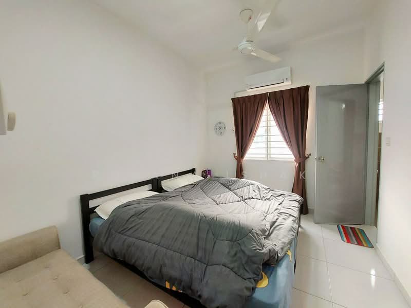 2-storey Terraced House for Sale in Puncak Alam (Selangor) - Rohana Ishak - Bedroom - PropertyGuru.com.my