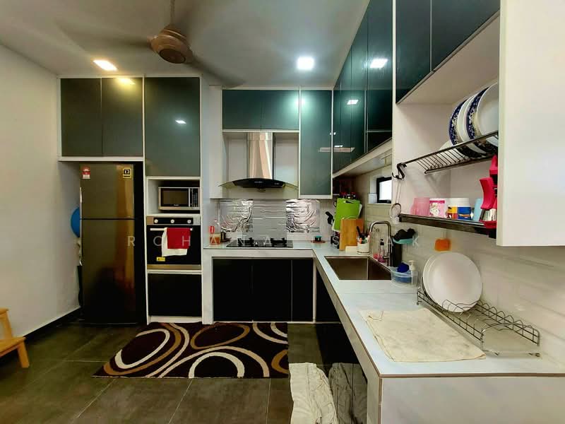 2-storey Terraced House for Sale in Puncak Alam (Selangor) - Rohana Ishak - Kitchen - PropertyGuru.com.my