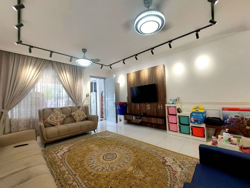 2-storey Terraced House for Sale in Puncak Alam (Selangor) - Rohana Ishak - Living Room - PropertyGuru.com.my