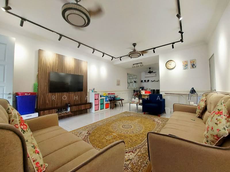 2-storey Terraced House for Sale in Puncak Alam (Selangor) - Rohana Ishak - Living Room - PropertyGuru.com.my
