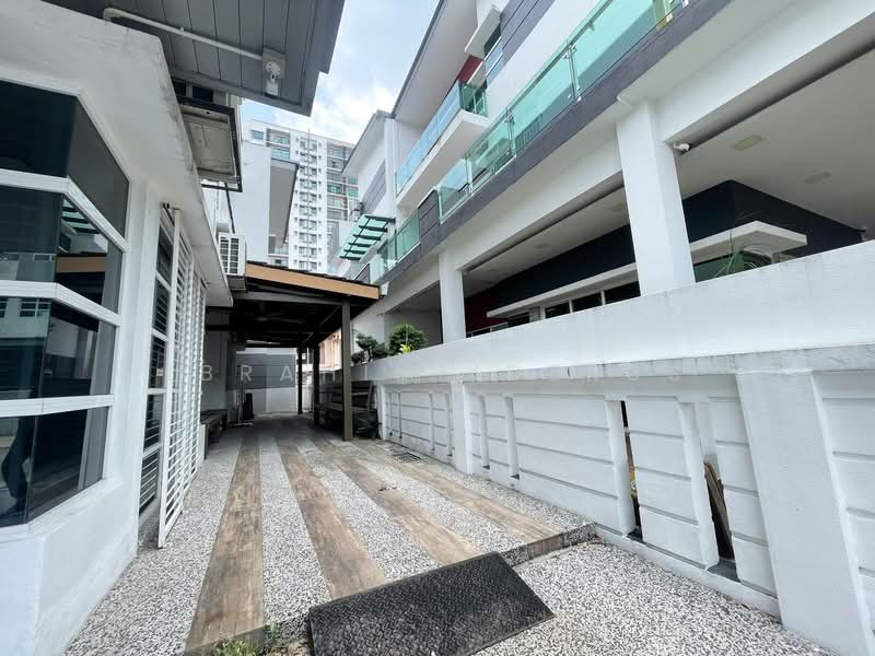 Semi-Detached House for Sale in Selayang (Selangor) - Ibrahim Iderus - Exterior - PropertyGuru.com.my