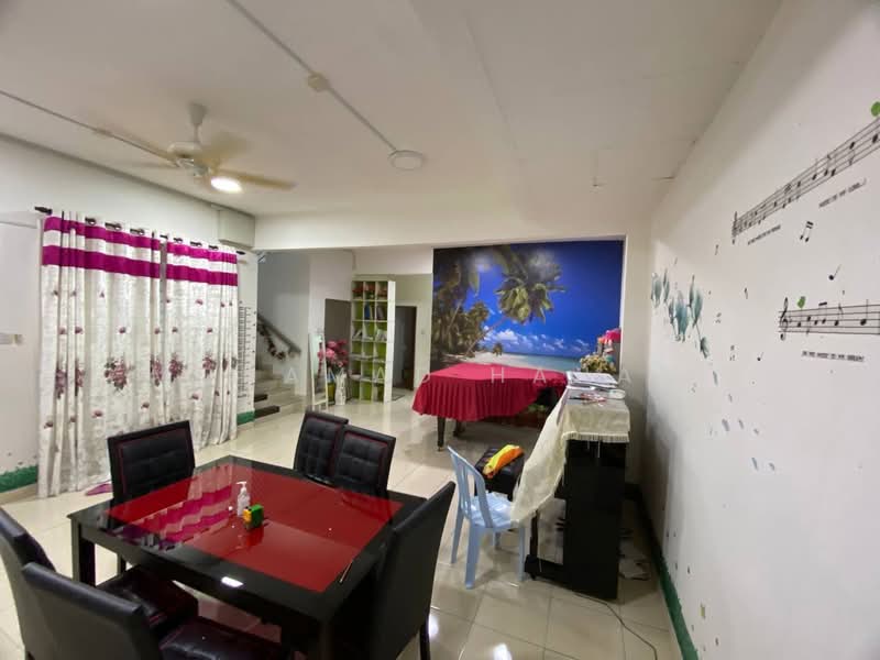 Bungalow for Sale in Taman Malawati Jaya (Kuala Selangor) - Mohamad Hanafi - Dining Room - PropertyGuru.com.my