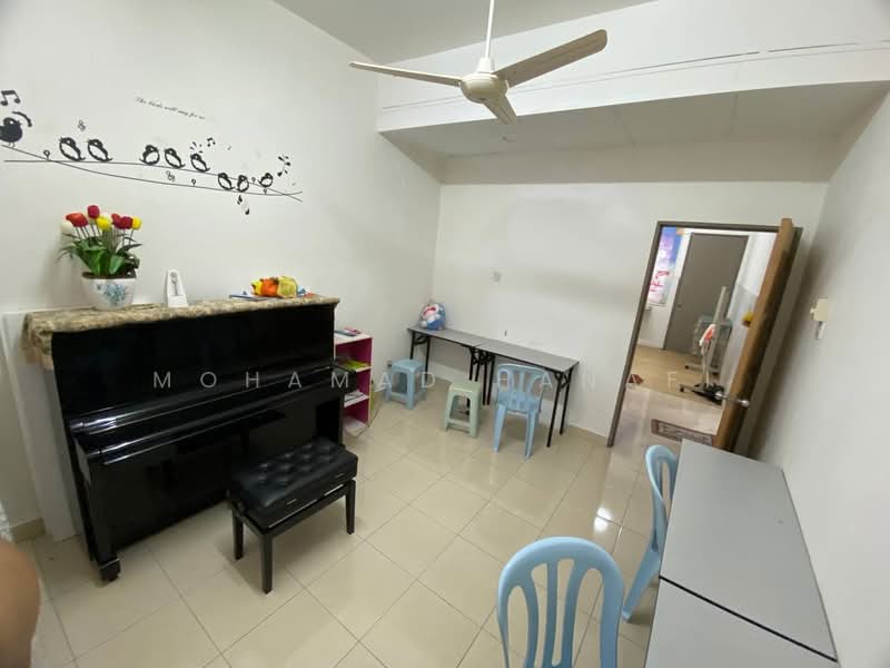 Bungalow for Sale in Taman Malawati Jaya (Kuala Selangor) - Mohamad Hanafi - Study - PropertyGuru.com.my