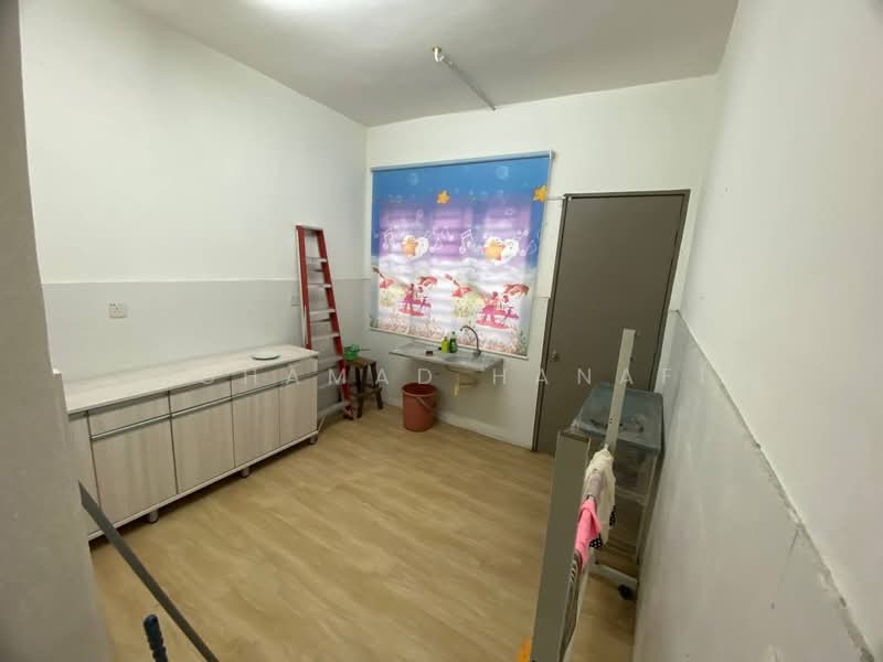 Bungalow for Sale in Taman Malawati Jaya (Kuala Selangor) - Mohamad Hanafi - Kitchen - PropertyGuru.com.my