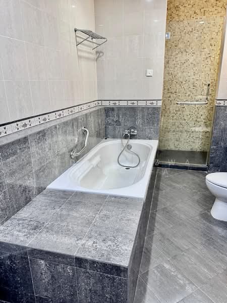 Bungalow for Sale in Ampang Jaya (Ampang) - Firdaussazwan Mustafa - Bathroom - PropertyGuru.com.my