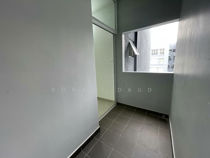 Service Residence for Sale at Residensi Rimbun @ Canopy Hills - Rohani Daud - Balcony - PropertyGuru.com.my
