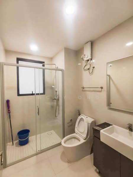 Condominium for Rent at Bay Laurel @ Country Garden Danga Bay - Jacky Ong - Bathroom - PropertyGuru.com.my
