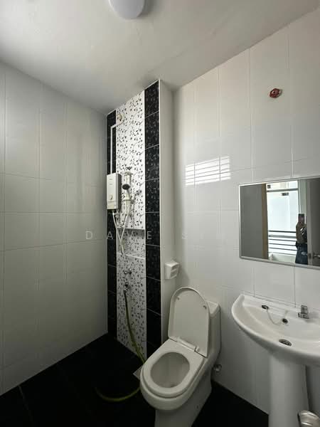 Taman Mutiara Rini-Rini Hills 2 untuk Untuk Disewa - RM 3,200 /bulan, Feb 2026 - Bathroom - PropertyGuru.com.my