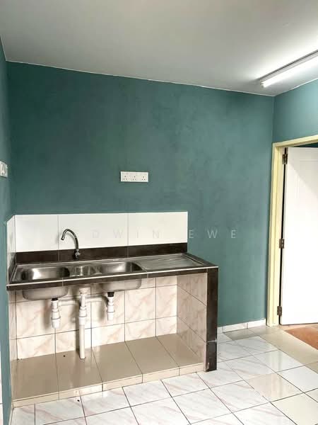 Bungalow for Rent in Taman Cantik (Ayer Itam) - Edwin Ewe - Kitchen - PropertyGuru.com.my